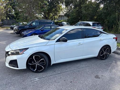 2024 Nissan Altima SR FWD