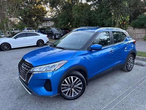 2022 Nissan Kicks SV