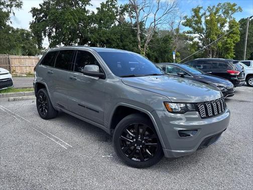 2021 Jeep Grand Cherokee Laredo
