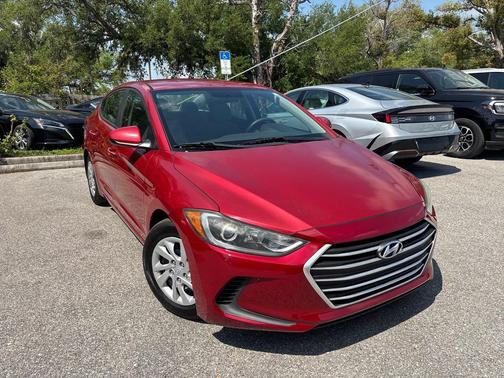 2017 Hyundai ELANTRA SE