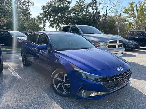 2023 Hyundai ELANTRA Limited