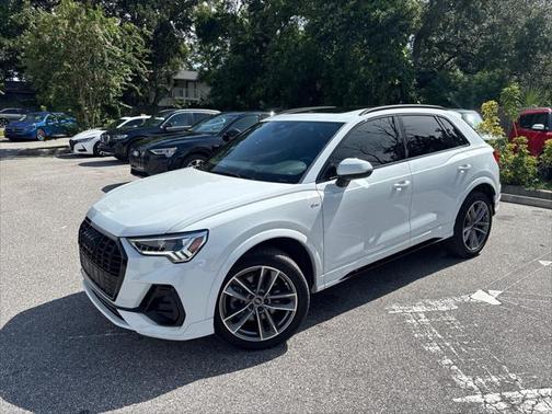 2023 Audi Q3 Premium 45 TFSI S line quattro Tiptronic
