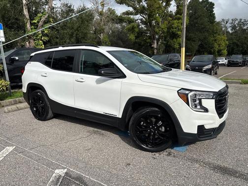2022 GMC Terrain SLE