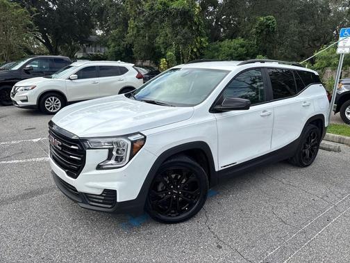 2022 GMC Terrain SLE