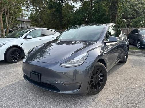 2022 Tesla Model Y Long Range Dual Motor All-Wheel Drive