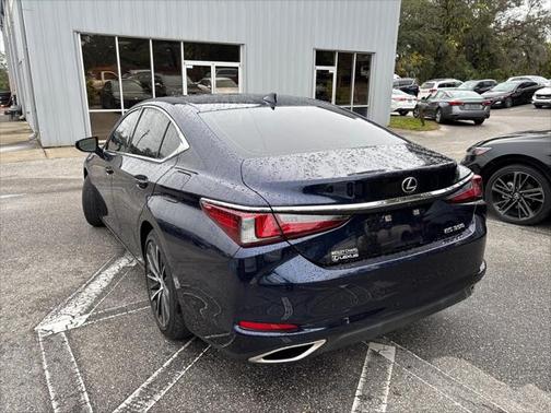 2022 Lexus ES 350 Base