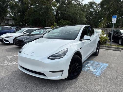 2022 Tesla Model Y Long Range Dual Motor All-Wheel Drive