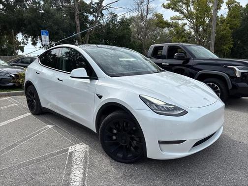 2022 Tesla Model Y Long Range Dual Motor All-Wheel Drive