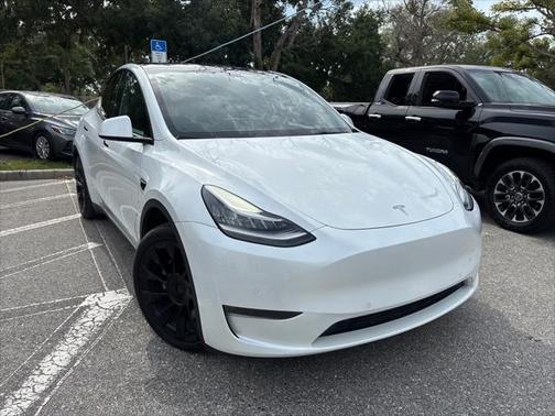 2022 Tesla Model Y Long Range Dual Motor All-Wheel Drive