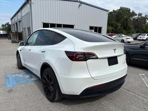 2022 Tesla Model Y Long Range Dual Motor All-Wheel Drive