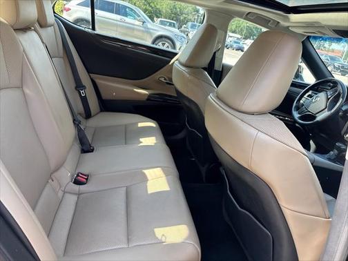 2019 Lexus ES 350 Premium