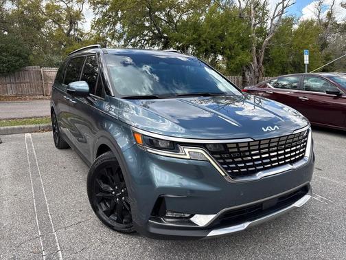 2023 Kia Carnival SX