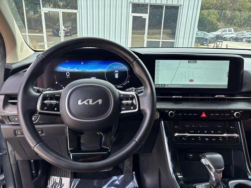 2023 Kia Carnival SX