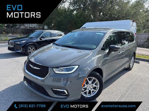 Ceramic Gray Clearcoat 2025 Chrysler Pacifica L