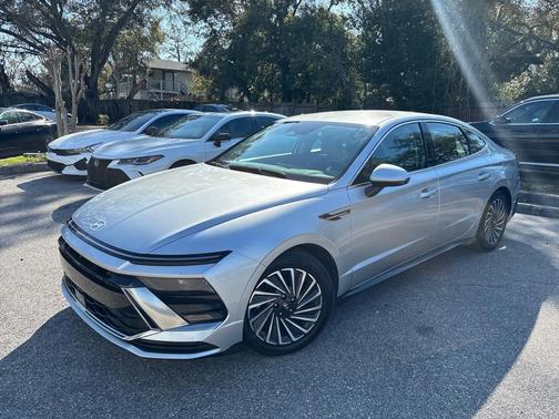 2025 Hyundai SONATA Hybrid SE