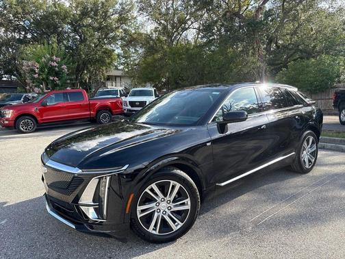 Stellar Black Metallic 2024 Cadillac LYRIQ Tech