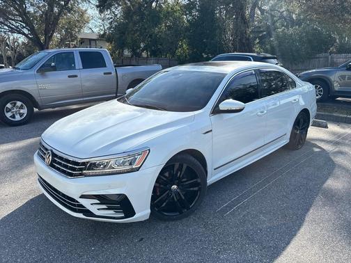 2019 Volkswagen Passat 2.0T R-Line