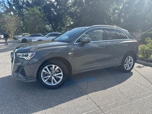 2024 Audi Q3 Premium 45 TFSI S line quattro Tiptronic