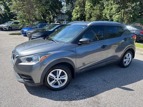 2019 Nissan Kicks S