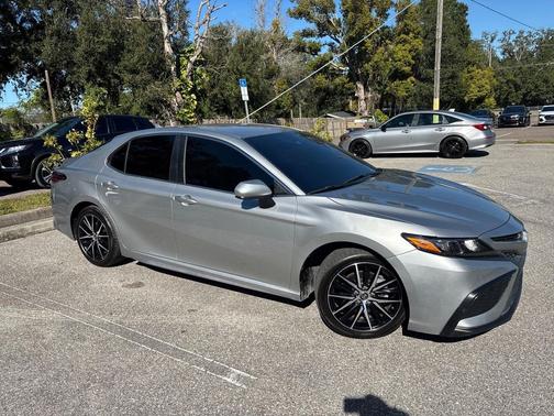 2021 Toyota Camry SE
