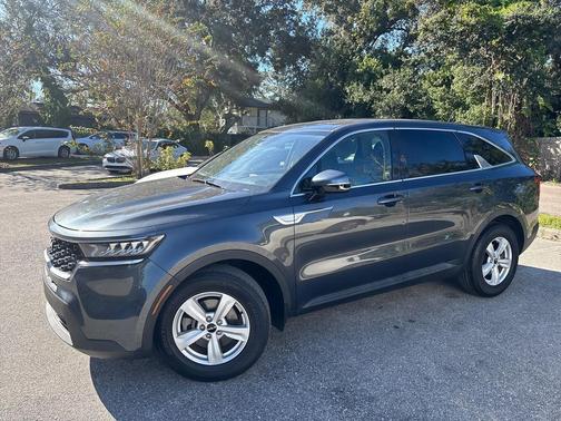 2022 Kia Sorento LX