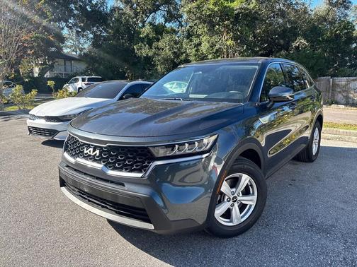 2022 Kia Sorento LX