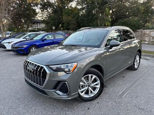 2022 Audi Q3 45 S line Premium