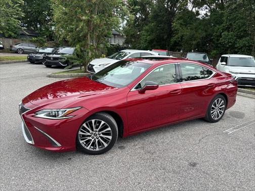 2019 Lexus ES 300h Premium