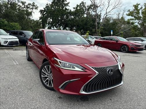 2019 Lexus ES 300h Premium