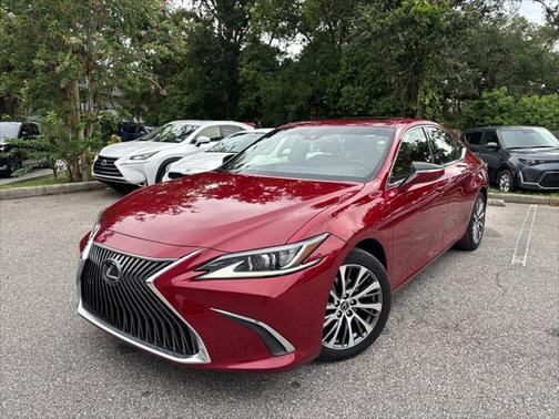 2019 Lexus ES 300h Premium