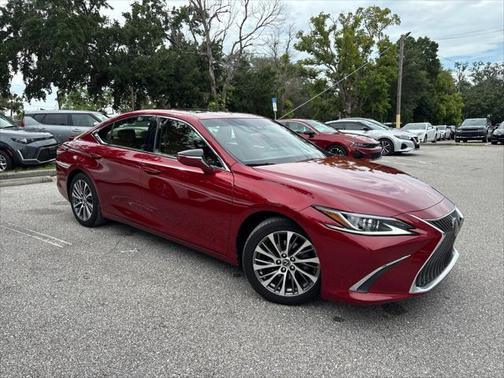 2019 Lexus ES 300h Premium