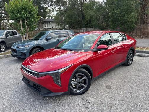 Currant Red 2025 Kia K4 LXS