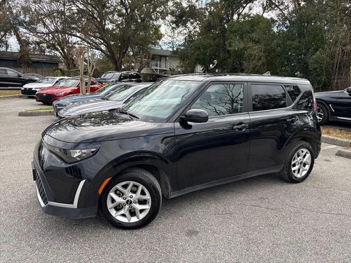 Fusion Black 2023 Kia Soul LX