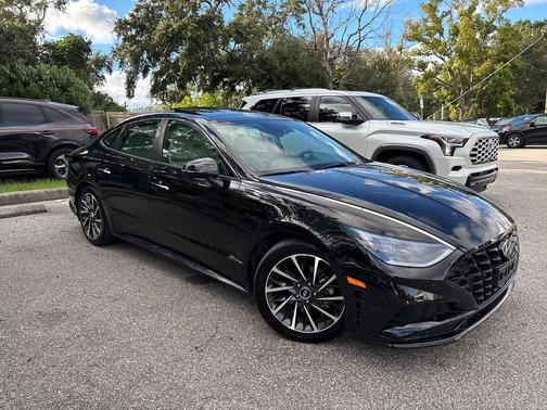 2022 Hyundai SONATA Limited