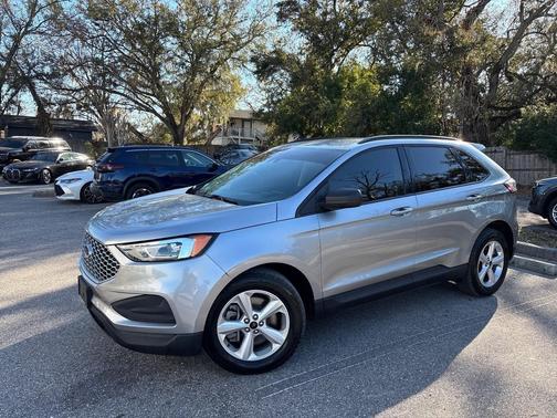 2024 Ford Edge SE