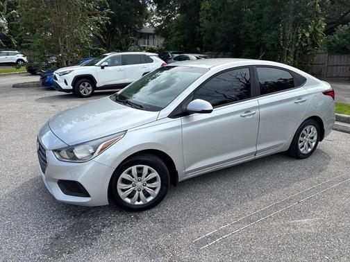 2018 Hyundai Accent SE