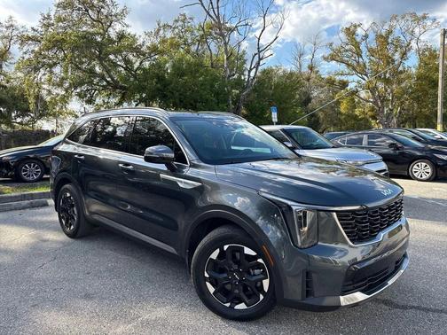 Gravity Grey 2025 Kia Sorento S