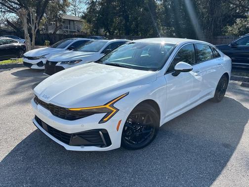 2025 Kia K5 LXS