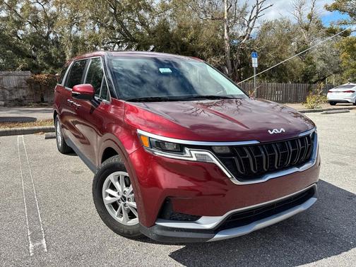 2024 Kia Carnival LX