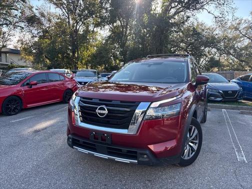 2023 Nissan Pathfinder SL 4WD