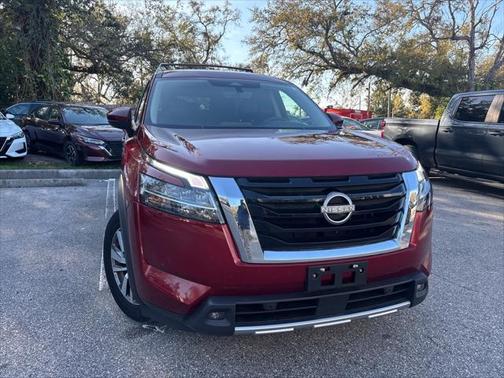 2023 Nissan Pathfinder SL 4WD