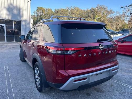 2023 Nissan Pathfinder SL 4WD