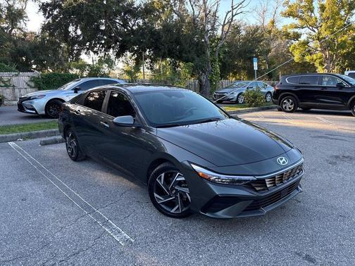 2024 Hyundai ELANTRA SEL