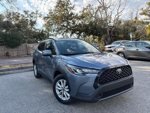 2024 Toyota Corolla Cross LE