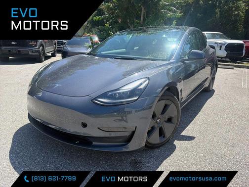 Midnight Silver Metallic 2023 Tesla Model 3 Standard Range