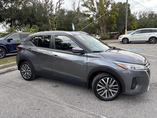 2023 Nissan Kicks SV