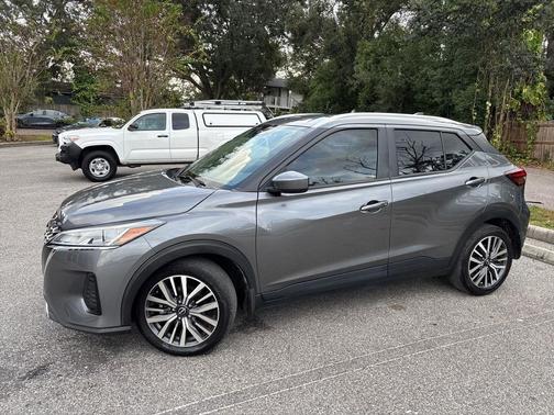 2023 Nissan Kicks SV