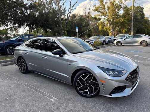 2022 Hyundai SONATA SE