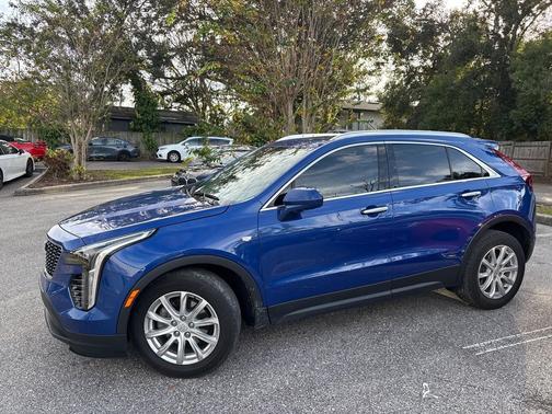 2023 Cadillac XT4 Luxury