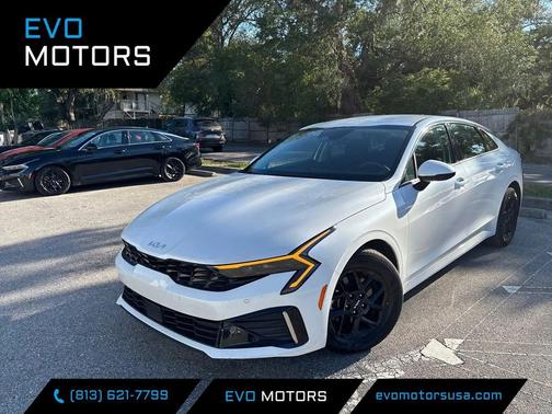 Snow White Pearl 2025 Kia K5 LXS